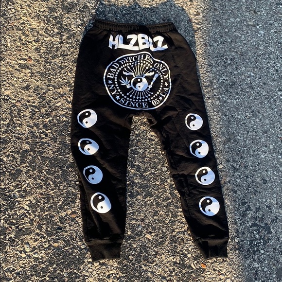 HLZBLZ Pants - Hlzblz Yin Yang RARE joggers